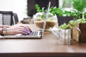 主婦におすすめの在宅ワーク10選！適性や注意点を詳しく解説