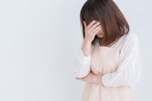不登校生の母親にみられる特徴と、改善策を詳しく解説。