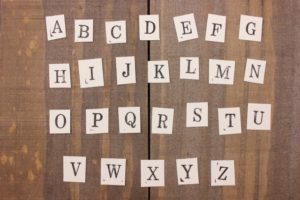 ピアノのコードを初心者向けに解説。コードの仕組みや読み方を覚えよう！