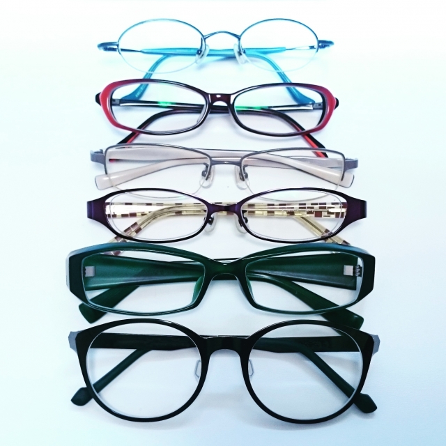 眼鏡屋の店員は離職率が高い仕事。メガネ屋からおすすめの転職先とは