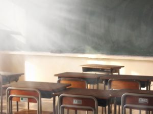学校に行けない子どもが増えているのはなぜ？不登校になるの4つの理由