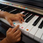 5歳からピアノを始めるメリットとは?5歳児に適した楽譜も紹介。