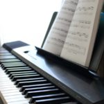 ピアノ初心者の曲の選び方。ジャンル別に詳しくご紹介。