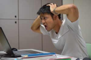 FXで借金になるのはなぜ？マイナスになる仕組を理解しリスク回避しよう。