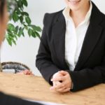 保険営業を辞めたい!離職率の高い理由と他の職種に活かせる営業スキル