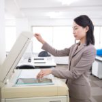 雑用ばかり押し付けられて仕事評価されない!雑務から逃れる対処法とは?