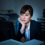 職場の雰囲気がピリピリしてて辛い。環境の悪い職場からは早めの転職を。