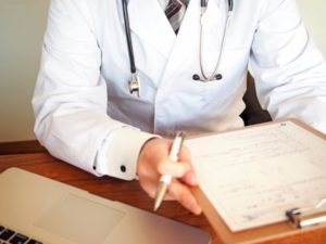 不登校の影に隠れて病気とは？早めの診断で子供のメンタルケアを。