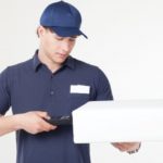 宅配ドライバーはきつくて離職率の高い職業。過重労働の実態とは。