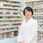 薬剤師の収入は?勤務場所によって変わる年収を比較。