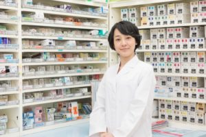 薬剤師の収入は？勤務場所によって変わる年収を比較。