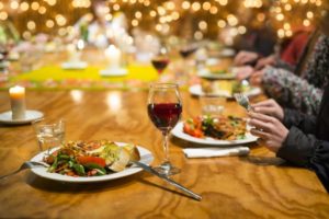 毎日頑張る自分へのご褒美！主婦は何にいくら使ってる？