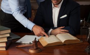 パラリーガルの仕事は大変？転職を成功させてキャリアアップを目指そう！