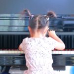 ピアノを始める理想の年齢とは?子どもの頃から習うと良い理由。