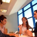 職場の人との適切な距離感とは?人間関係をスムーズにする方法!