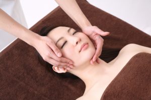 エステティシャンを辞めたい6つの理由とは。辛い職場からは早めの転職を。