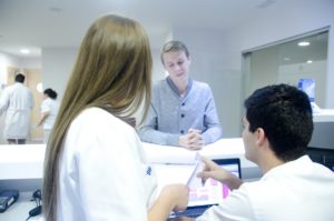 病院の総務はが大変と言われる理由とは？激務で体を壊す前に転職を。